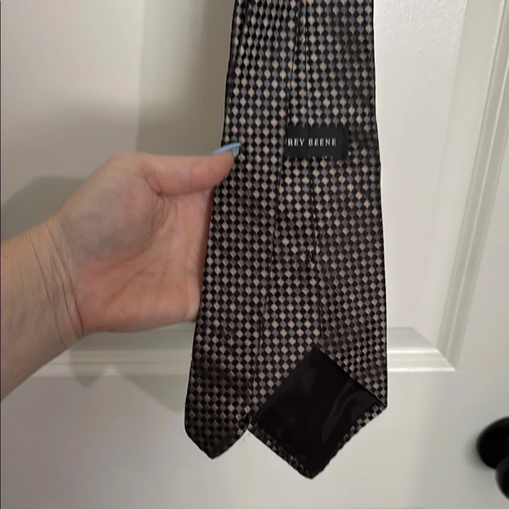 Vintage Geoffrey Beene Black and Tan Checkered Tie